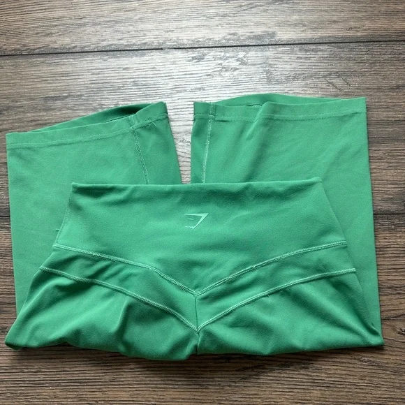 Gymshark Green Apparel - Picture 2 of 4